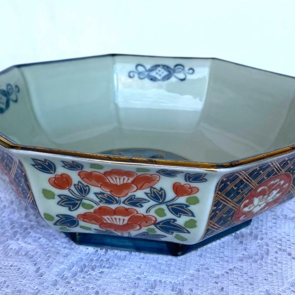 Antique Imari Arita Hexagon Bowl - Red, Blue & Gold Accents, Gold Trim - Picture 2 of 7